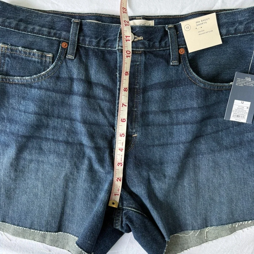 NWT Universal Thread Womens Blue Denim Relaxed Fit 90s Baggy Shorts Size 12